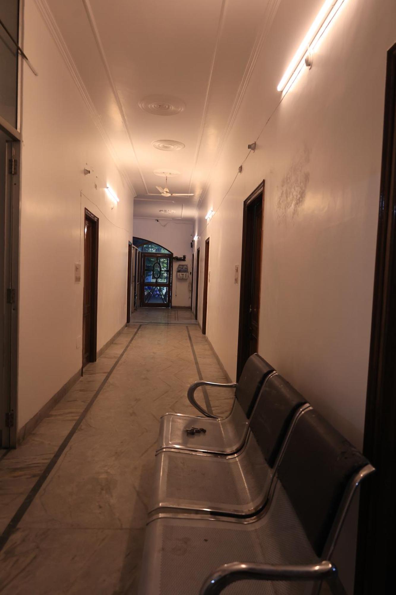Anmol Residency Dehradun Hotel Екстериор снимка