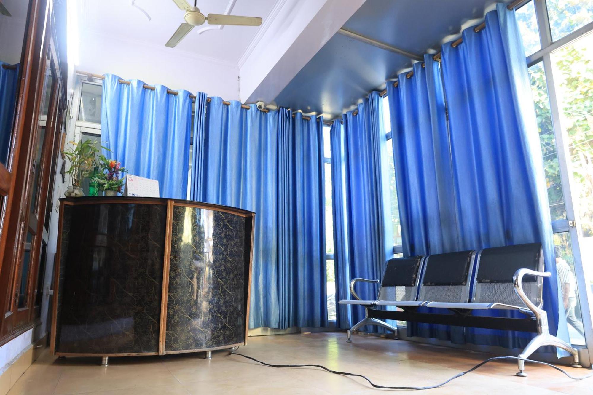 Anmol Residency Dehradun Hotel Екстериор снимка