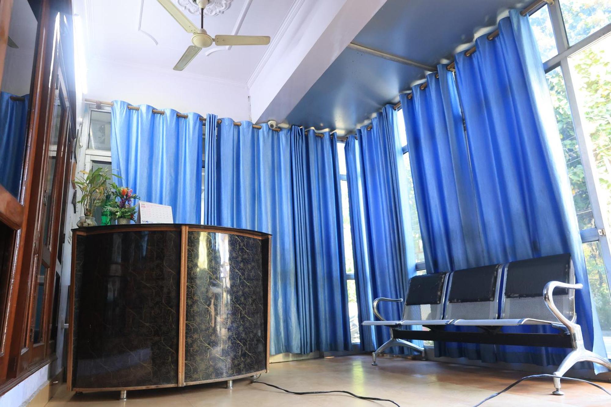 Anmol Residency Dehradun Hotel Екстериор снимка